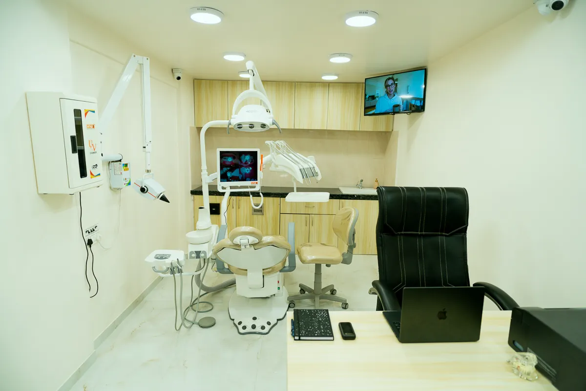 Modern treatment room at Arma Dental Clinic